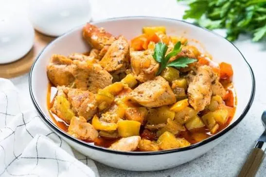 طريقة عمل يخنة الدجاج